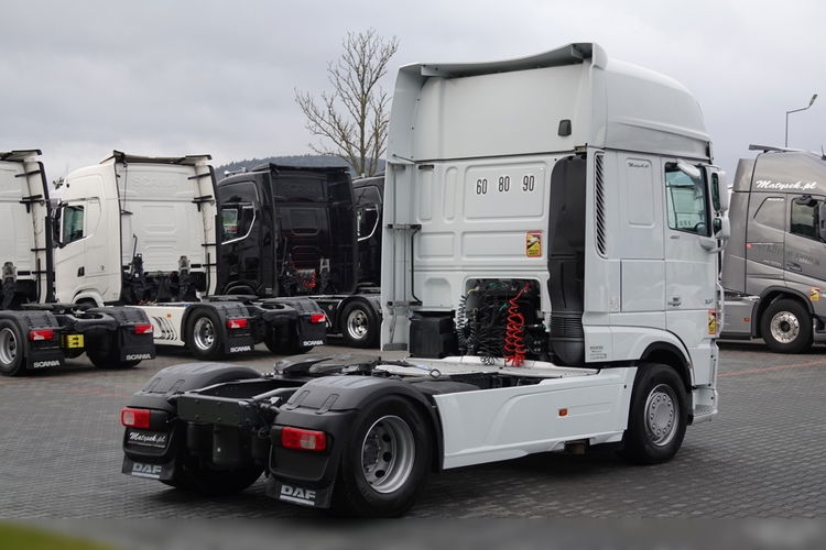 DAF XF 480 / RETARDER / KLIMA POSTOJOWA / OPONY 100% / SUPER SPACE CAB / PO KONTRAKCIE SERWISOWYM zdjęcie 9