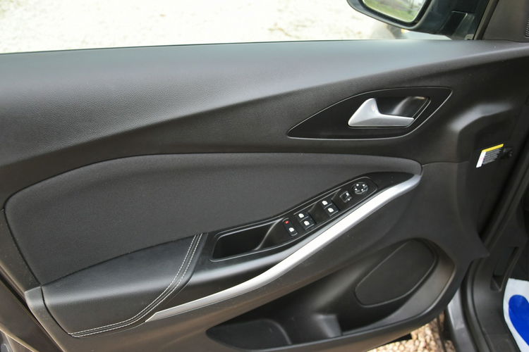 Opel Grandland X 1.5CDTi 130KM Manual 2019r. Panorama LED Kamera TEMPOMAT zdjęcie 26