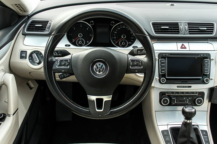 Volkswagen Passat CC 2.0_Diesel_170KM_142 tyś. km zdjęcie 17