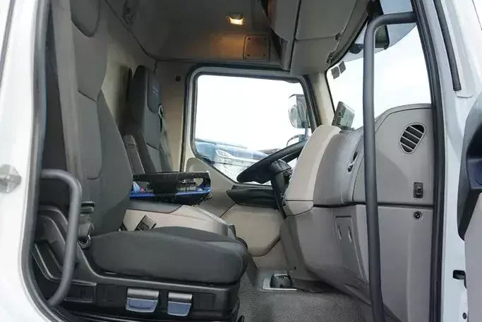 DAF LF / 320 / ACC / SKRZYNIOWY + HDS / HMF 1820 K 5 / WYS. 14.9 M / DŁ . 7, 5 M zdjęcie 10