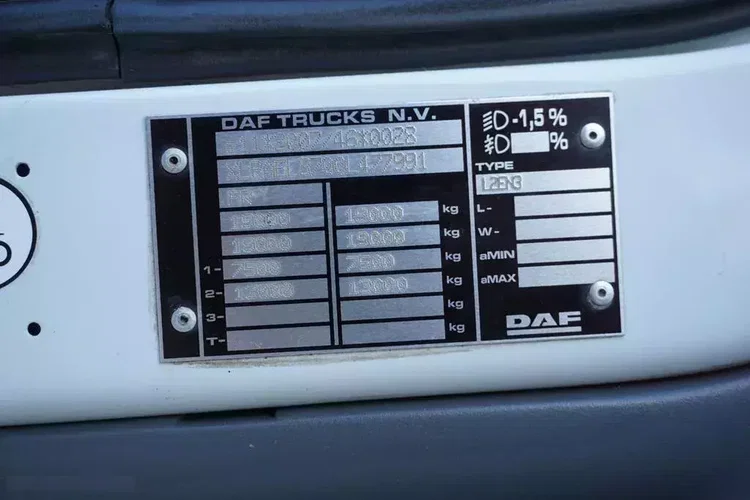 DAF LF / 320 / ACC / SKRZYNIOWY + HDS / HMF 1820 K 5 / WYS. 14.9 M / DŁ . 7, 5 M zdjęcie 11