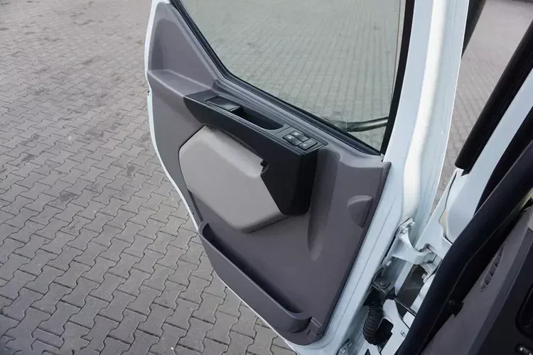 DAF LF / 320 / ACC / SKRZYNIOWY + HDS / HMF 1820 K 5 / WYS. 14.9 M / DŁ . 7, 5 M zdjęcie 21