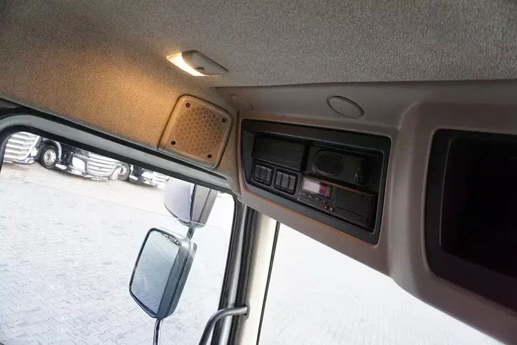 DAF LF / 320 / ACC / SKRZYNIOWY + HDS / HMF 1820 K 5 / WYS. 14.9 M / DŁ . 7, 5 M zdjęcie 29