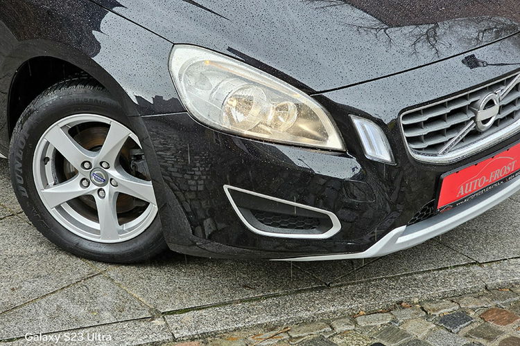 Volvo V60 Cross 2.0 D 163KM Momentum Navigacja. zdjęcie 2