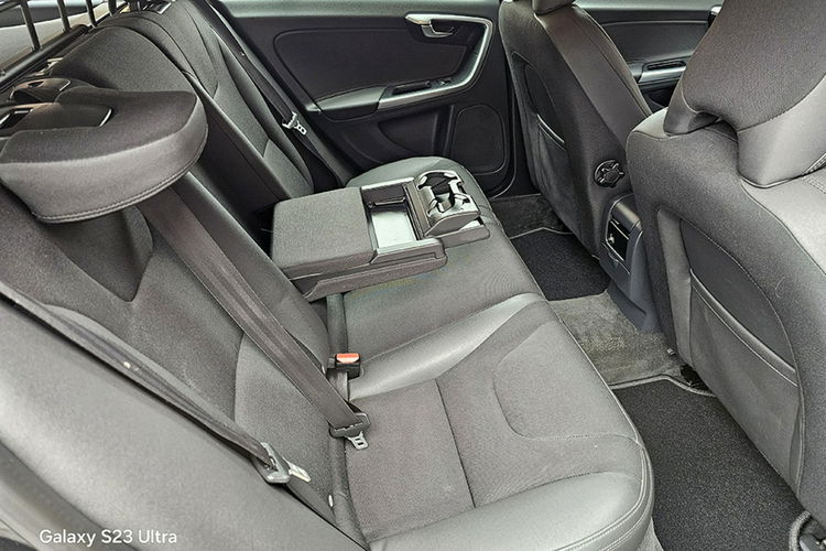 Volvo V60 Cross 2.0 D 163KM Momentum Navigacja. zdjęcie 20