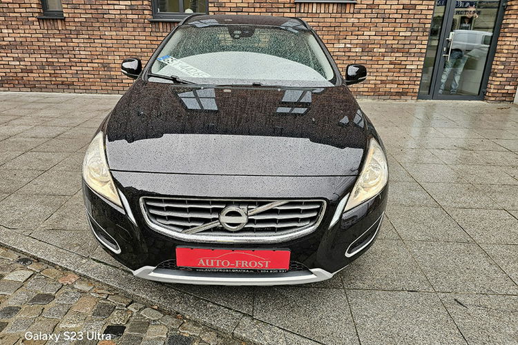 Volvo V60 Cross 2.0 D 163KM Momentum Navigacja. zdjęcie 3
