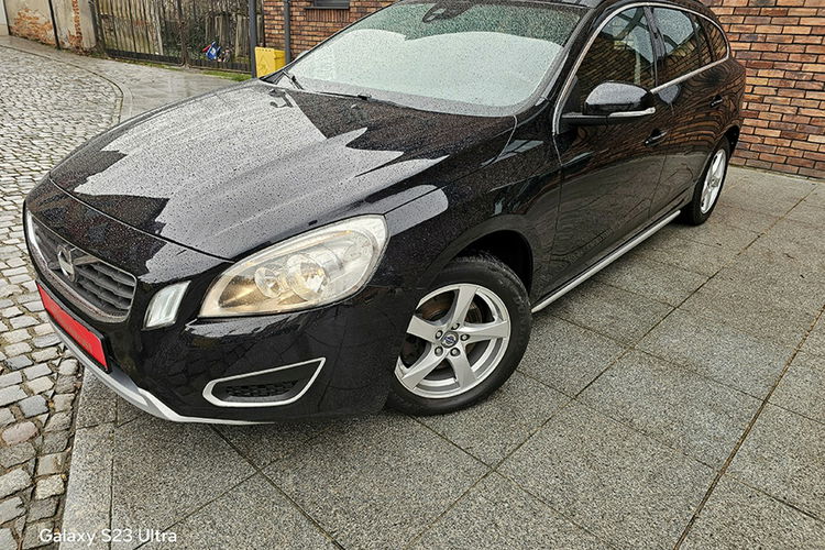 Volvo V60 Cross 2.0 D 163KM Momentum Navigacja. zdjęcie 5