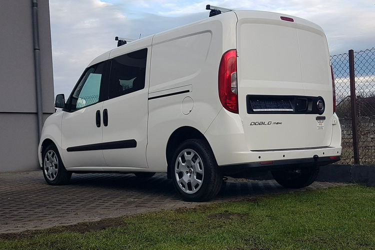 Fiat Doblo MAXI 5 OSÓB DŁUGI KLIMA 6-BIEGÓW I-WŁAŚCICIEL KRAJOWY AC zdjęcie 28