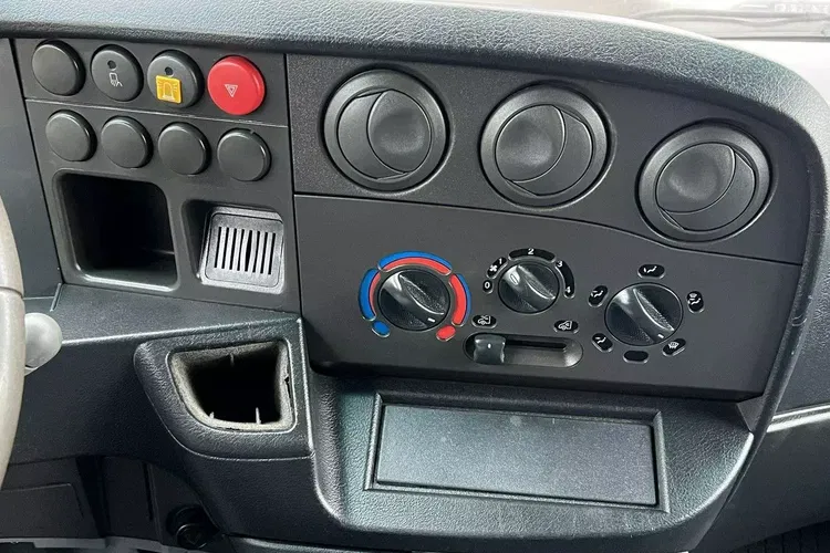 Iveco Daily 35C12 zdjęcie 17