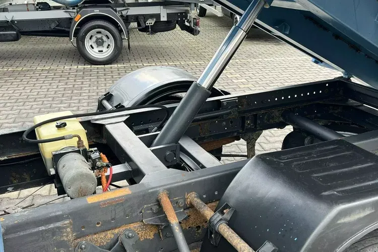 Iveco Daily 35C12 zdjęcie 9