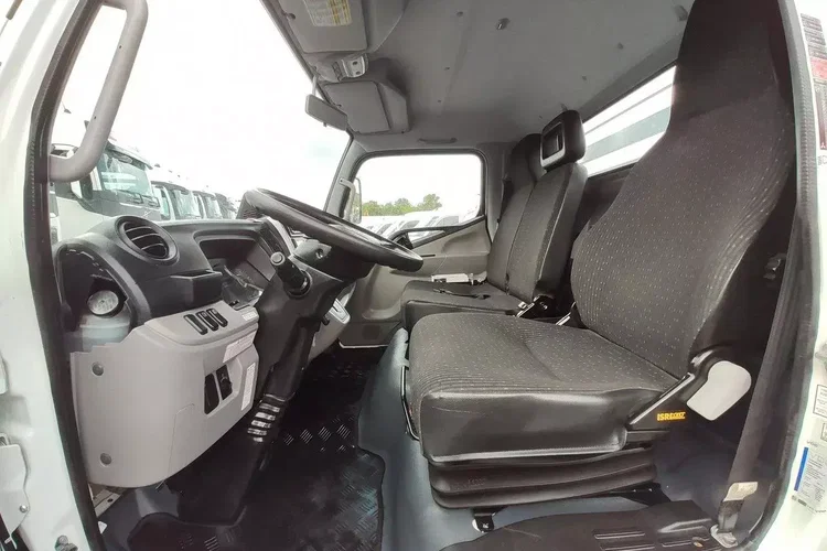 Mitsubishi Canter 7C18 3.0/150 KM Skrzyniowy Automat Klima zdjęcie 18