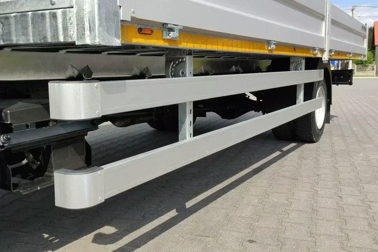 Mitsubishi Canter 7C18 3.0/150 KM Skrzyniowy Automat Klima zdjęcie 7