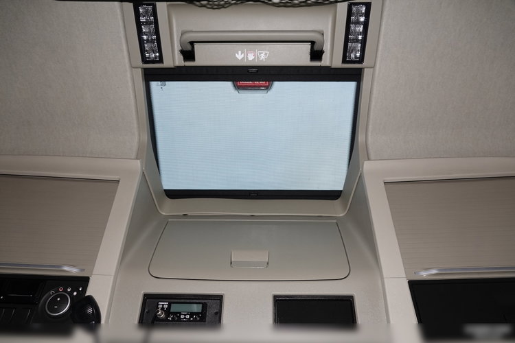 Wielton VOLVO FH 460 / I-SAVE / XXL / ZESTAW TANDEM PRZEJAZDOWY / 120 M3 / KLIMATYZACJA POSTOJOWA / DOKI - ZAWIESIE DO WÓZKA / PO ZŁOTYM KONTRAKCIE SERWISOWYM zdjęcie 58