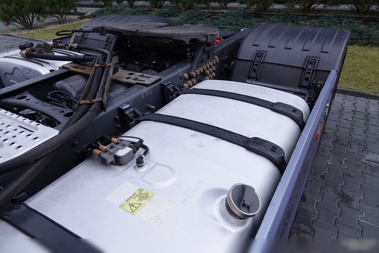 Scania S 580 / V8 / RETARDER / HYDRAULIKA /CAŁA NA PODUSZKACH / SKÓRY / NOWY MODEL / PO KONTRAKCIE SERWISOWYM  zdjęcie 12
