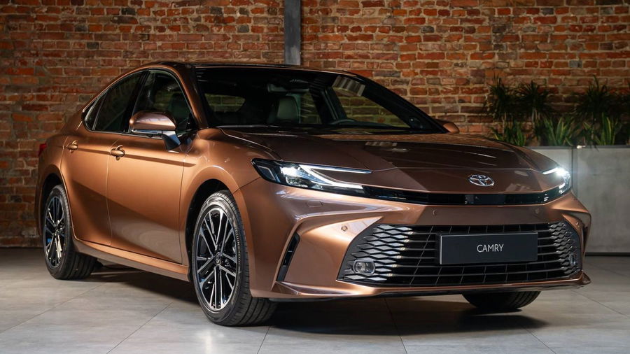 TOYOTA Camry 2.5 Hybrid Dynamic Force Prestige e-CVT zdjęcie 