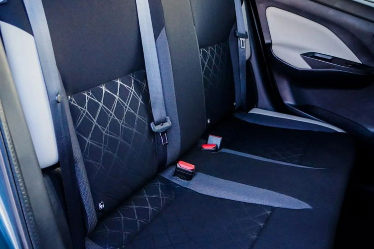 Nissan Micra TEMPOMAT / KLIMATRONIC / KAMERA GPS / APPLE CAR PLAY / USB / ALUFELGI zdjęcie 29