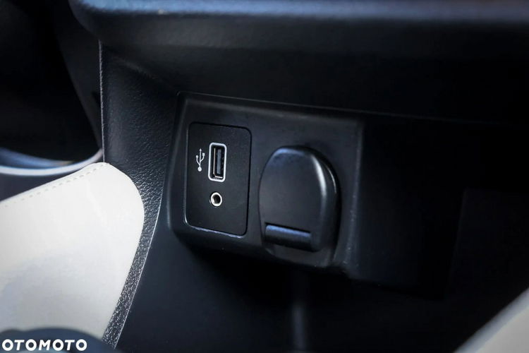 Nissan Micra TEMPOMAT / KLIMATRONIC / KAMERA GPS / APPLE CAR PLAY / USB / ALUFELGI zdjęcie 31