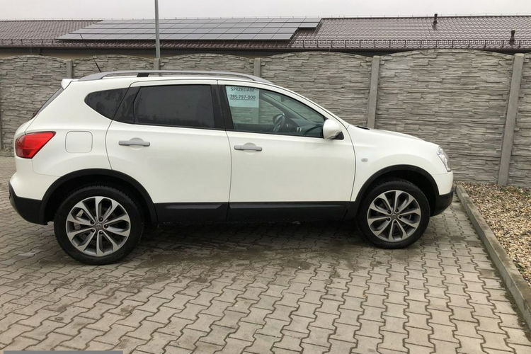 Nissan Qashqai Bardzo zadbana - oryginalny przebieg - 1 WŁAŚCICIEL zdjęcie 25