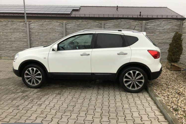 Nissan Qashqai Bardzo zadbana - oryginalny przebieg - 1 WŁAŚCICIEL zdjęcie 27