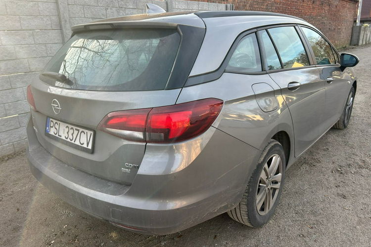 Opel Astra zadbane zdjęcie 2