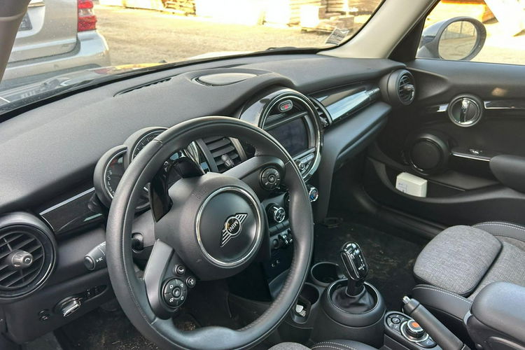 MINI ONE Zadbane - z oryginalnym niskim przebiegiem. zdjęcie 5