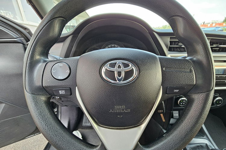 Toyota Auris niski przebieg, czysty zadbany zdjęcie 19