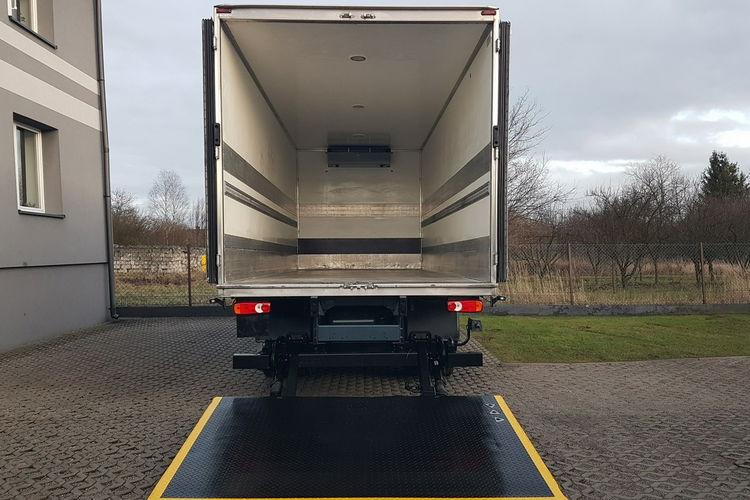 DAF 16T LF 230 WINDA CHŁODNIA 16EP 6, 58x2.48x2.38 KLIMA IZOTERMA MROŹNIA AGREGAT CARRIER zdjęcie 5