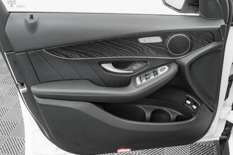 Mercedes GLC 300 GD201YL#300 e 4-Matic Podgrz.f Szklany dach K.cof Salon PL VAT23% zdjęcie 13