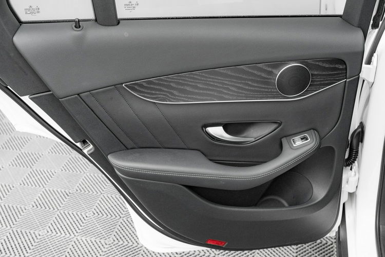 Mercedes GLC 300 GD201YL#300 e 4-Matic Podgrz.f Szklany dach K.cof Salon PL VAT23% zdjęcie 26