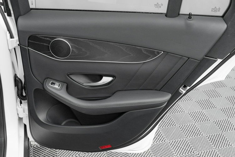 Mercedes GLC 300 GD201YL#300 e 4-Matic Podgrz.f Szklany dach K.cof Salon PL VAT23% zdjęcie 32