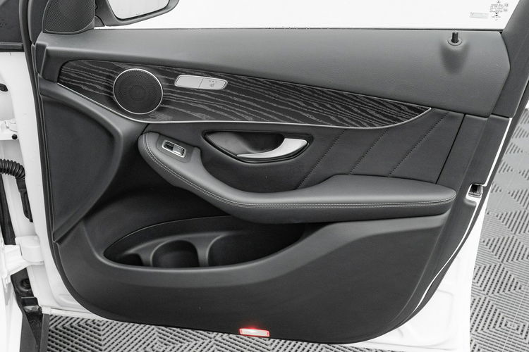 Mercedes GLC 300 GD201YL#300 e 4-Matic Podgrz.f Szklany dach K.cof Salon PL VAT23% zdjęcie 34