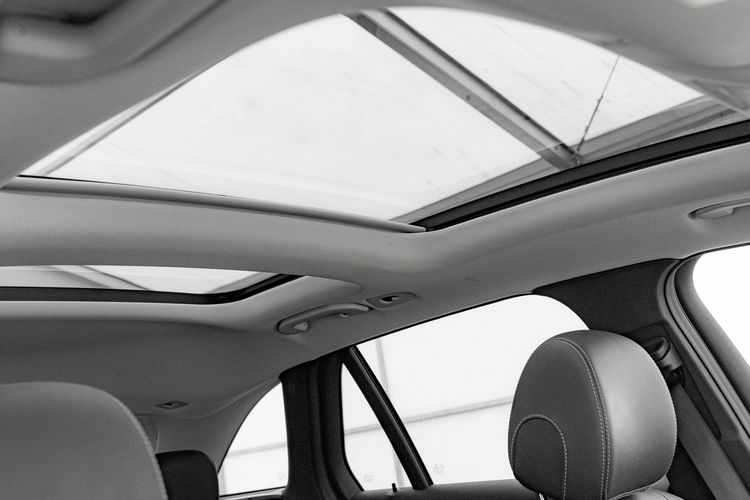 Mercedes GLC 300 GD201YL#300 e 4-Matic Podgrz.f Szklany dach K.cof Salon PL VAT23% zdjęcie 37