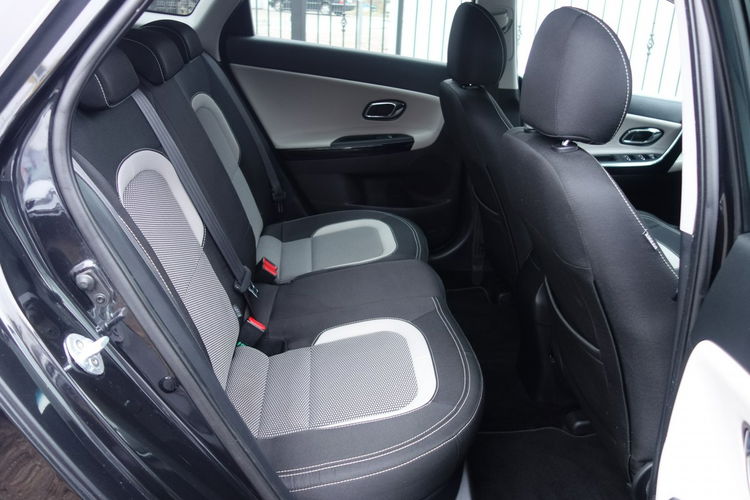 Cee'd Kia Ceed 2018 1.6 benzyna 135km navi kamera przebieg 83tys zdjęcie 12