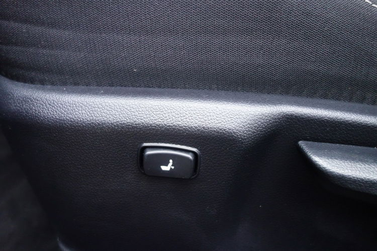 Cee'd Kia Ceed 2018 1.6 benzyna 135km navi kamera przebieg 83tys zdjęcie 19