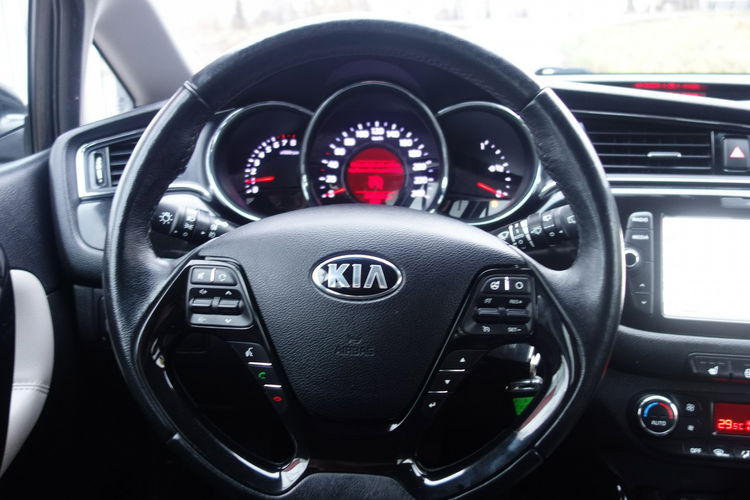 Cee'd Kia Ceed 2018 1.6 benzyna 135km navi kamera przebieg 83tys zdjęcie 26