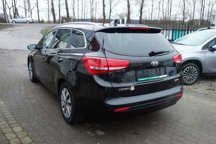 Cee'd Kia Ceed 2018 1.6 benzyna 135km navi kamera przebieg 83tys zdjęcie 4