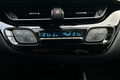 samochód osobowy Toyota zdjęcie 13