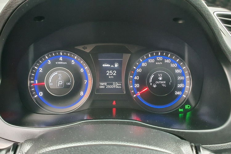 Hyundai i40 2.0 GDI 178KM # Automat # Climatronic # NAVI # Kamera # Super Stan zdjęcie 18