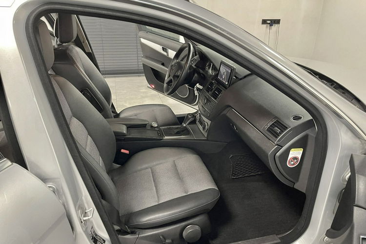 Mercedes C 220 2.2 170KM Automat Avantgarde Skóry Duża Navi Półskóry Serwis Z NIEMIEC zdjęcie 16