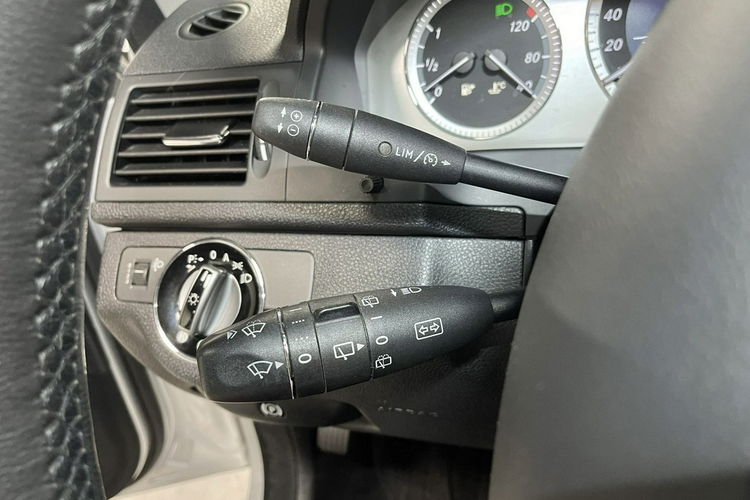 Mercedes C 220 2.2 170KM Automat Avantgarde Skóry Duża Navi Półskóry Serwis Z NIEMIEC zdjęcie 24