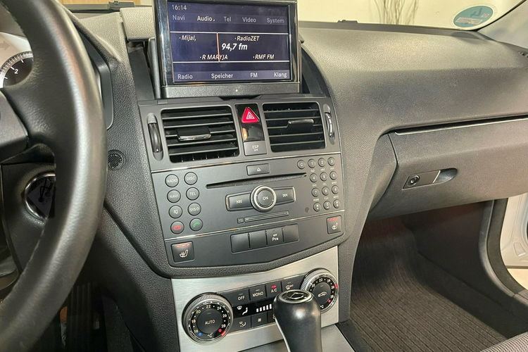 Mercedes C 220 2.2 170KM Automat Avantgarde Skóry Duża Navi Półskóry Serwis Z NIEMIEC zdjęcie 26