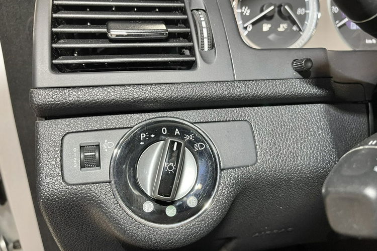 Mercedes C 220 2.2 170KM Automat Avantgarde Skóry Duża Navi Półskóry Serwis Z NIEMIEC zdjęcie 30