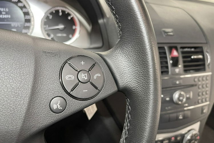 Mercedes C 220 2.2 170KM Automat Avantgarde Skóry Duża Navi Półskóry Serwis Z NIEMIEC zdjęcie 31