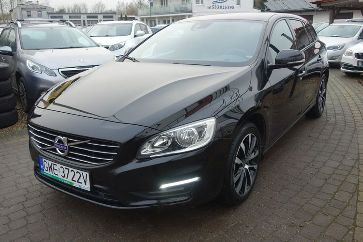 V60 Volvo V60 2018 2.0 diesel 120km automat skóry navi zdjęcie 2