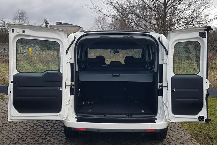 Fiat Doblo MAXI 5 OSÓB KLIMA 2 xDRZWI BOCZNE PRZESUWNE I-WŁAŚCICIEL KRAJOWY AC zdjęcie 5