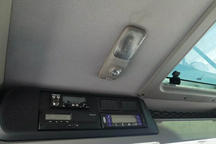 DAF CF 370 / 6x2 / CHŁODNIA 8.25 + WINDA / EURO 6 / 330 TYS KM / zdjęcie 26