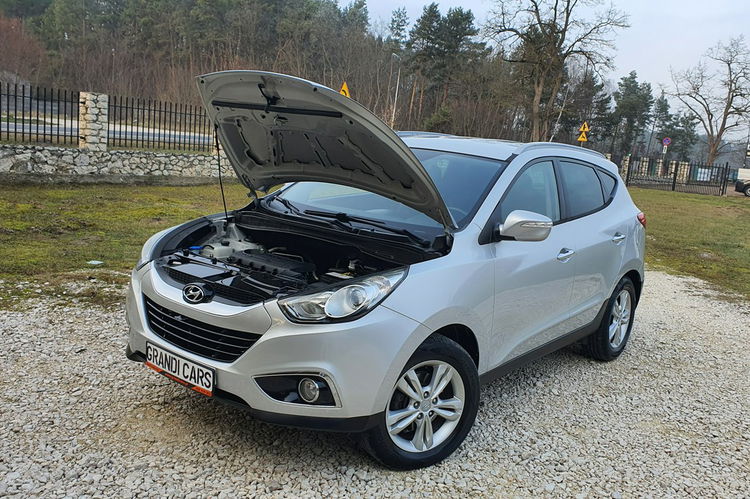 Hyundai ix35 2.0i 163KM # Climatronic # Parktronic # PółSkóra # Serwis do Końca zdjęcie 31