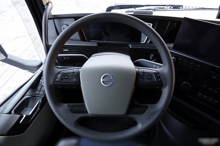 Wielton VOLVO FH 460 / I-SAVE / XXL / ZESTAW TANDEM PRZEJAZDOWY / 120 M3 / + WÓZEK PALFINGER / KLIMA POSTOJOWA / DOKI - ZAWIESIE DO WÓZKA / PO ZŁOTYM KONTRAKCIE SERWISOWYM  zdjęcie 51