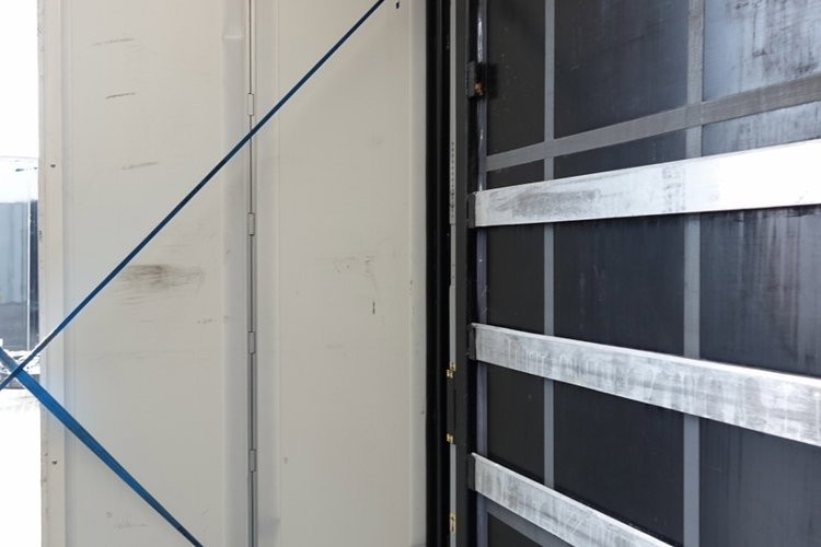 Volvo FH 460 / XXL / I-SAVE / 6x2 / FIRANKA - 7.8 m / SOLÓWKA / PODNOSZONY DACH / KLIMA POSTOJOWA / DOKI- ZAWIESIE  DO WÓZKA / PO ZŁOTYM KONTRAKCIE SERWISOWYM zdjęcie 28