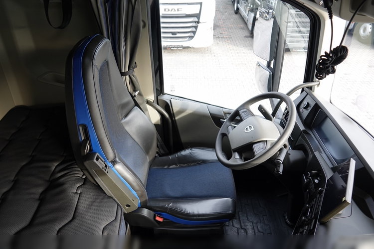 Volvo FH 460 / XXL / I-SAVE / 6x2 / FIRANKA - 7.8 m / SOLÓWKA / PODNOSZONY DACH / KLIMA POSTOJOWA / DOKI- ZAWIESIE  DO WÓZKA / PO ZŁOTYM KONTRAKCIE SERWISOWYM zdjęcie 39